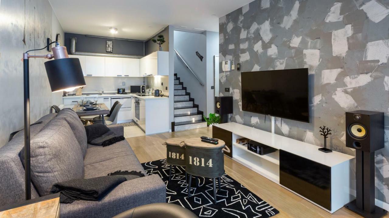 New Gallery West 101 Apartment