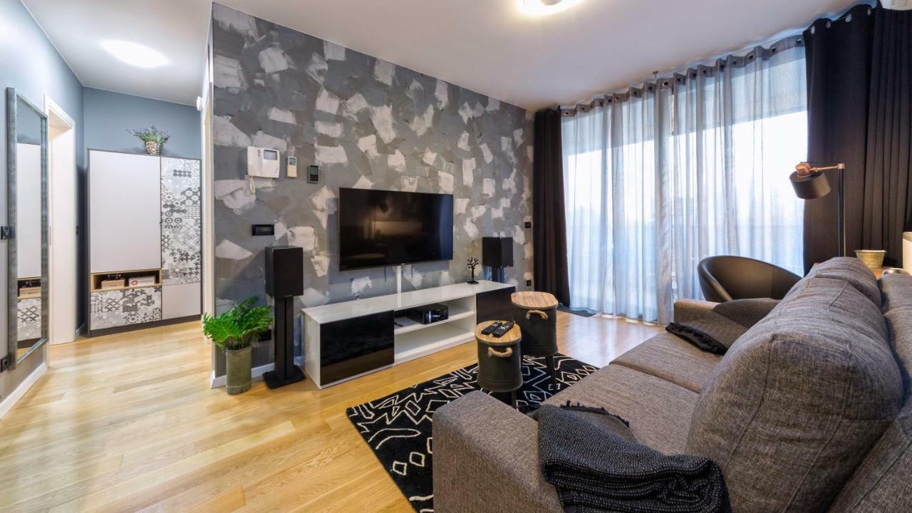 Apartmán New Gallery West 101 *